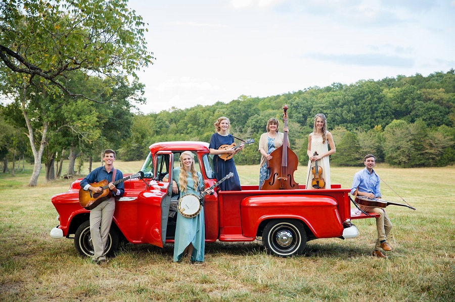 Interview with Bluegrass Family Band The Petersens