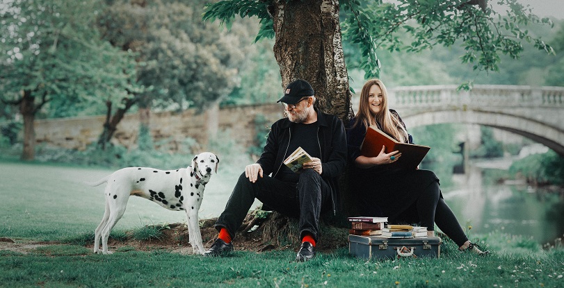 Review of Yvonne Lyon & Boo Hewerdine’s New Album ‘Things Found In Books’ Inspired by Scottish Castle’s Secrets