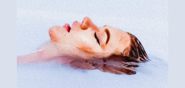 Jenni’s Debut EP Scars Delivers a Powerful Folk-Pop Journey