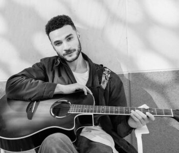 Bryon Harris new single 'Tears Me Up'