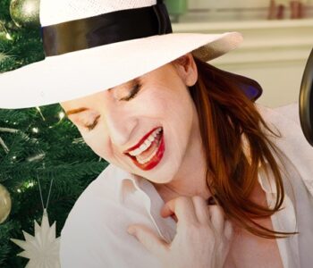Judith Owen Swings Christmas